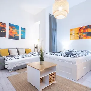  Appartamento In The Heart Of Party District Ka28